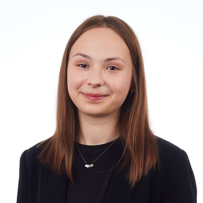  Isabelle Wolter